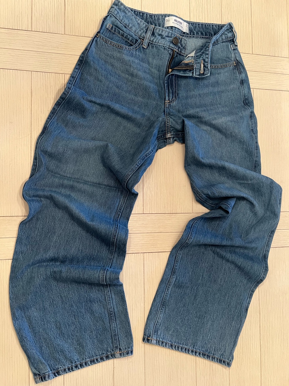 Hollister Women's Dark Blue Wide Leg Jeans